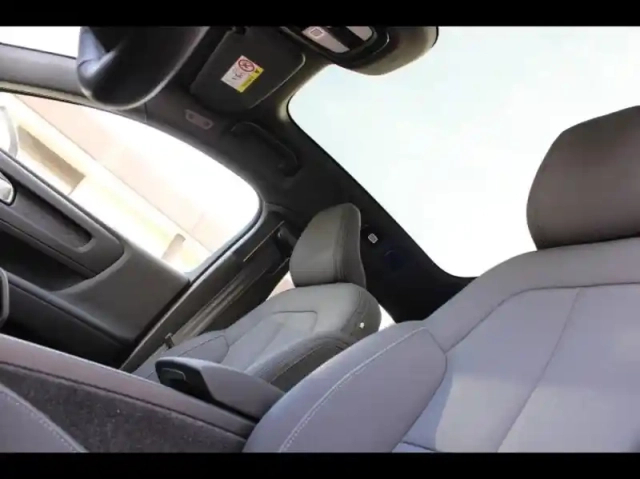 Volvo C40 recharge extended range 252ch plus — photo 12