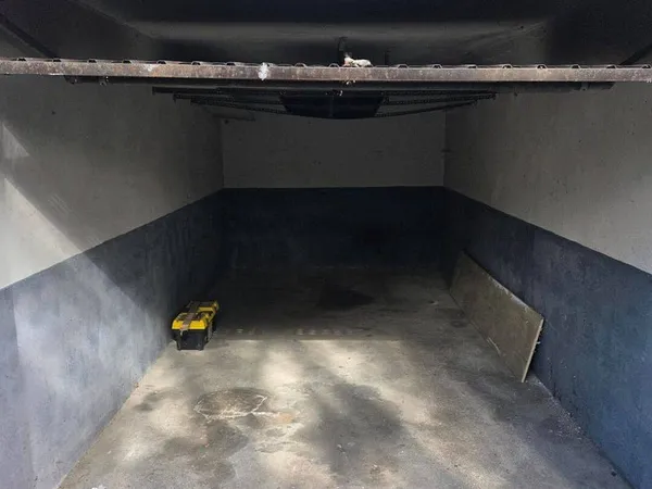 Parking 15 m²