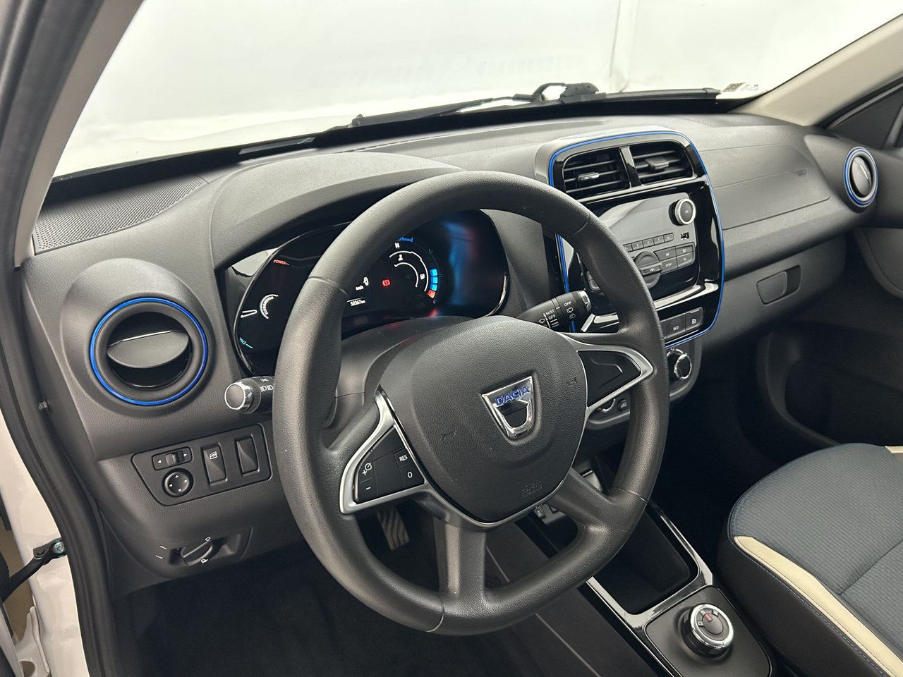Dacia Spring — photo 10
