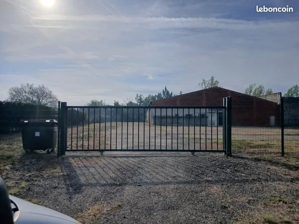 Local d’activité et entrepôt Location Saint-Nicolas-de-la-Grave 70m² 1300€