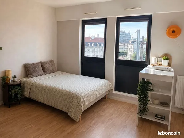 Studio 1 pièce 27 m²