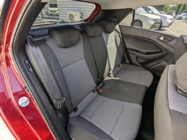 Hyundai I20 1.2 84ch intuitive — photo 9
