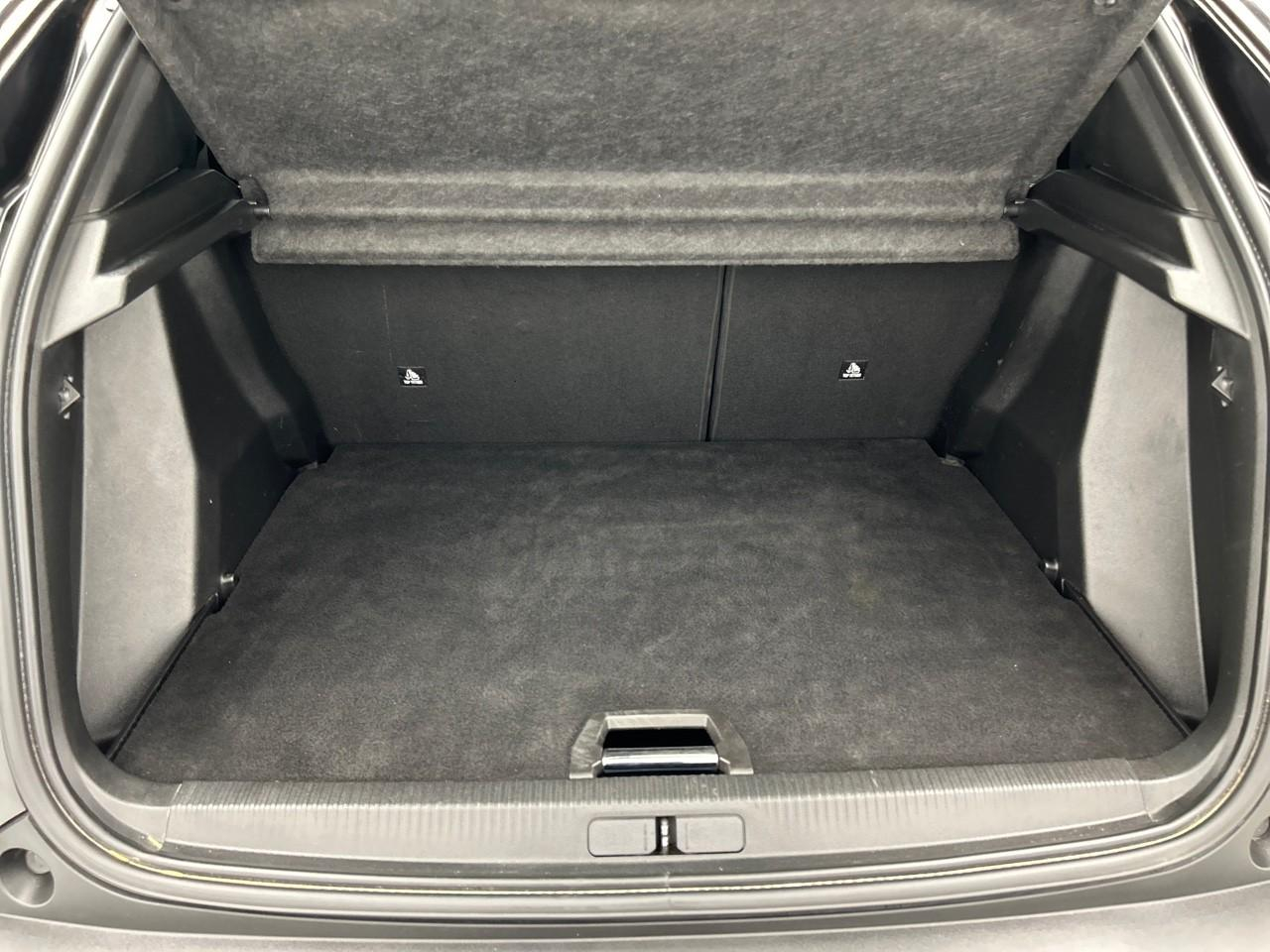 Peugeot 2008 puretech 130 s&s eat8 style — photo 14