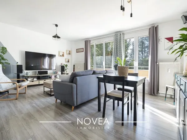 Bel appartement bien situé à Francheville