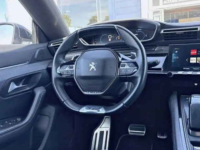 Peugeot 508 hybrid 225 e-eat8 — photo 9