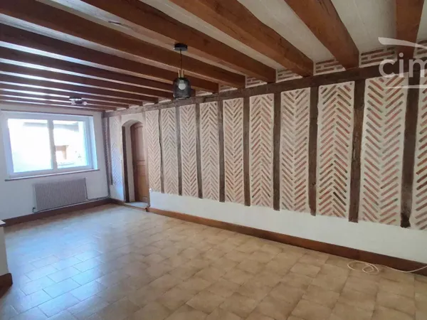 A VENDRE, Vineuil Bourg, maison 3 chambres + pièces aménageables