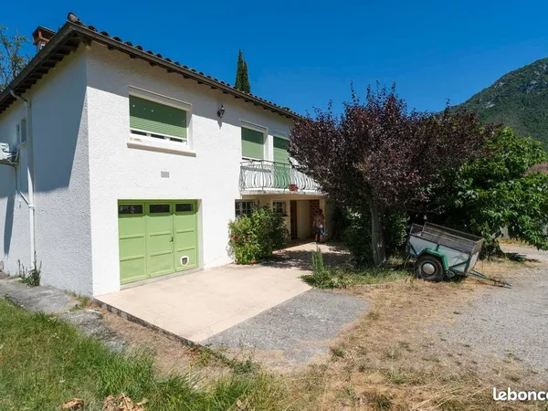 Grande maison de campagne