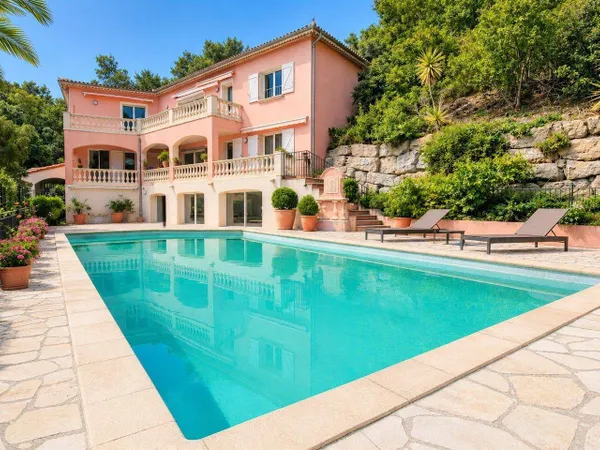 Maison de plain-pied 11 pièces 350 m²