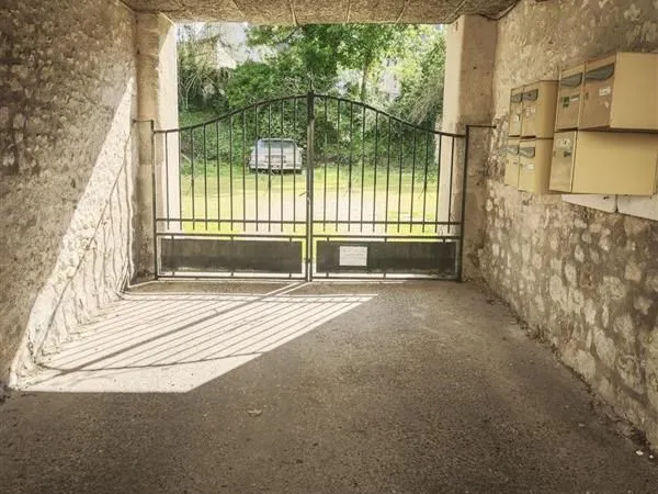 Place de parking à louer - Chambly