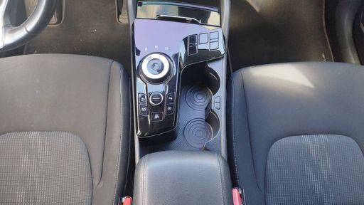 Kia Sportage 1.6 T-GDi 265 PHEV DCT - Active – 2022 – 105378 km – Hybride rechargeable – Boîte Automatique — photo 5