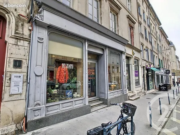 Commerce 75 m²
