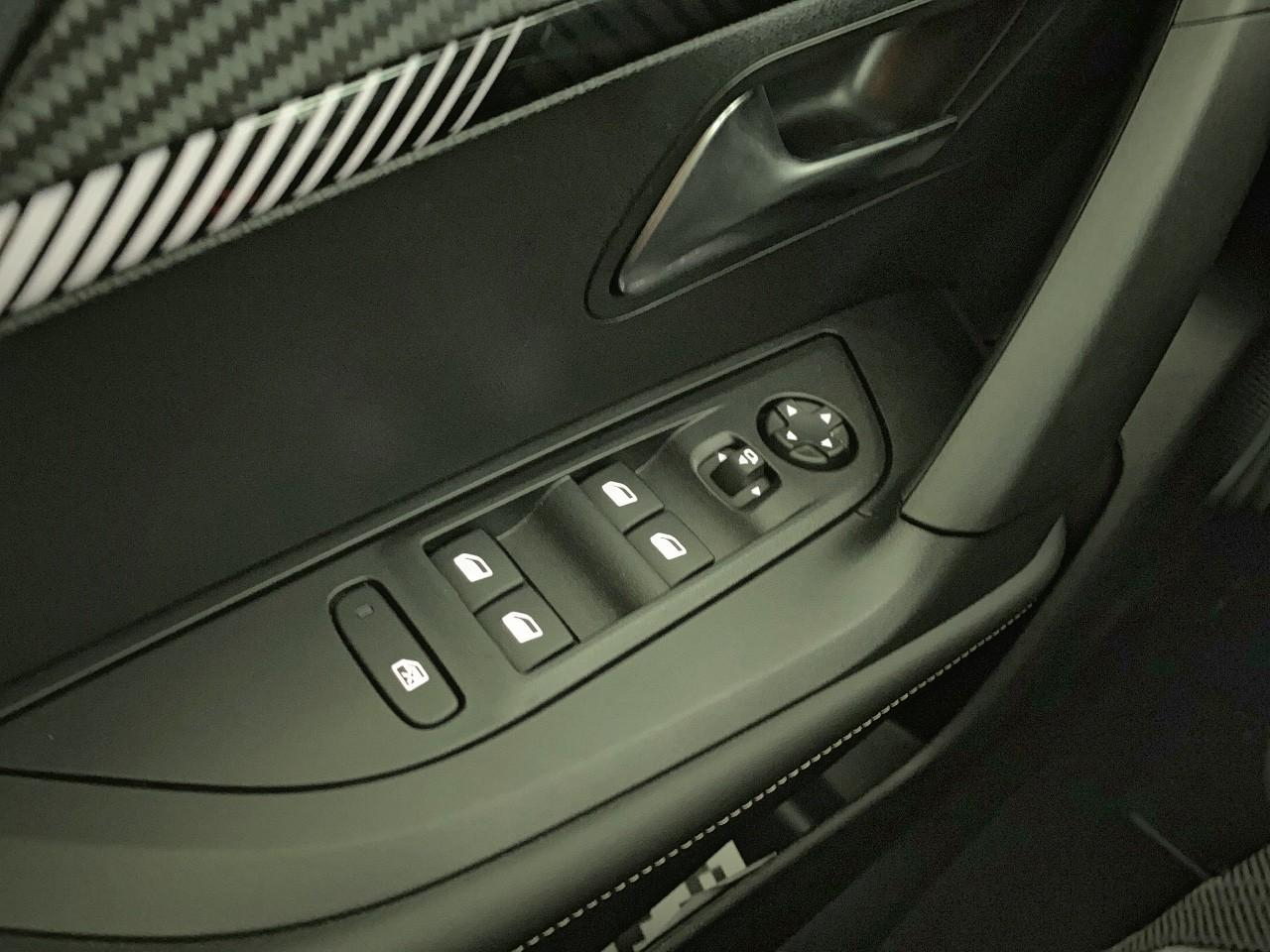 Peugeot 2008 hybrid 145 ch e-dcs6 allure — photo 20