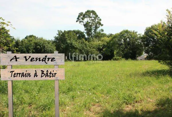 Terrain constructible 848 m²