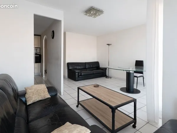 Location Logement T3, rue Liandier, Marseille 8eme