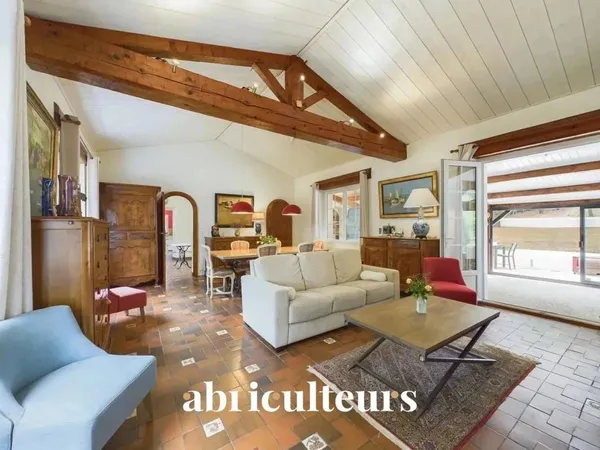 Magnifique villa de 200m² en front de mer - Très belle parcelle aux multiples possibilités en vente 
