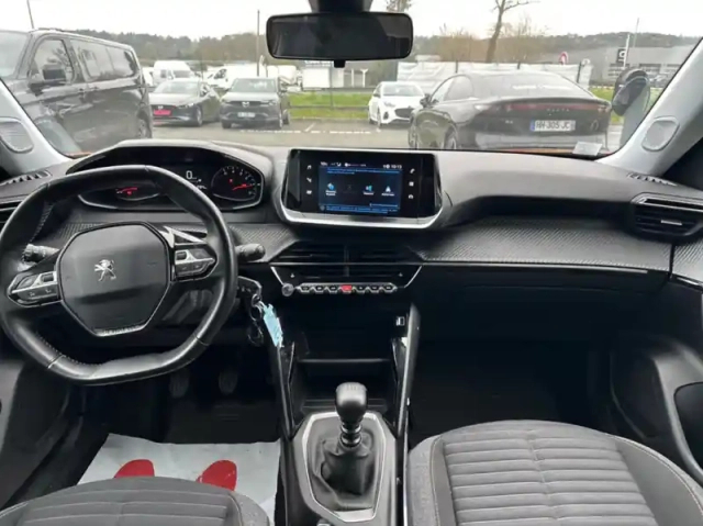 Peugeot 2008 1.2 puretech 100ch s&amp;s active — photo 3