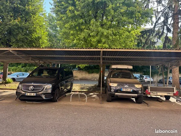 Parking couvert à louer