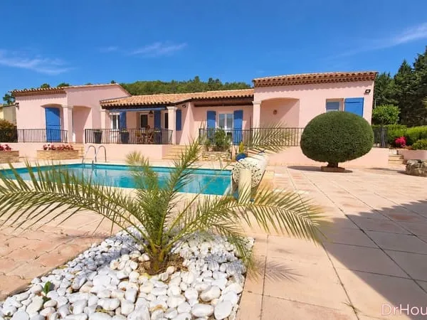 A VENDRE Villa T5 de 155m² de plain-pied piscine double garage VAR PACA