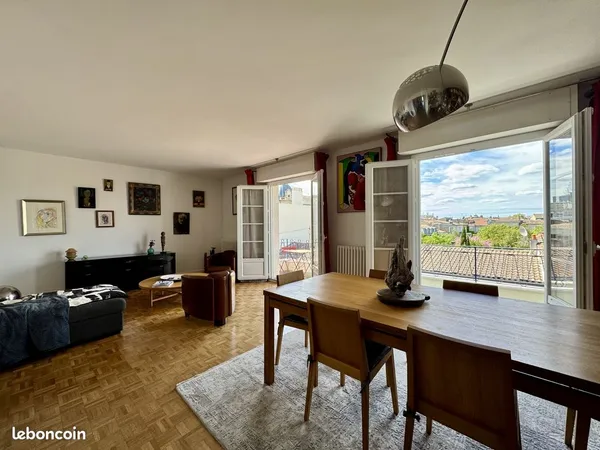 Appartement 5 pièces 181 m²