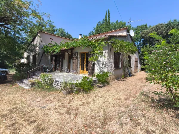 villa grignan avec fort potentiel d'évolution