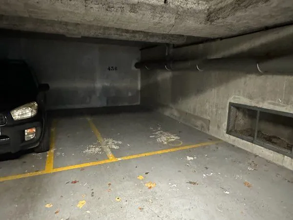 🚗 à louer - grande place de parking intérieure - poissy / la bruyère