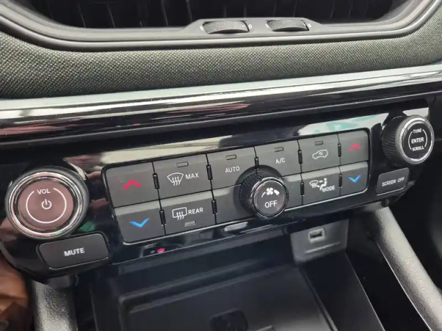Jeep Compass 1.3 phev t4 240 ch 4xe eawd — photo 30