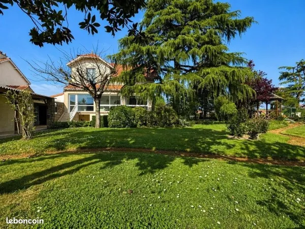 Maison 7 pièces 158 m²
