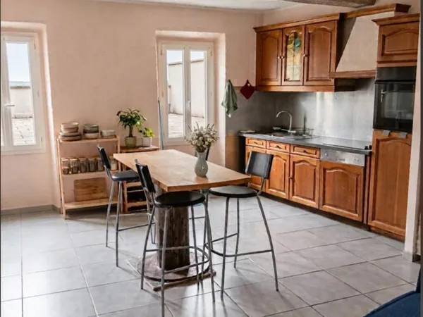 Maison à vendre: 2 Appartements