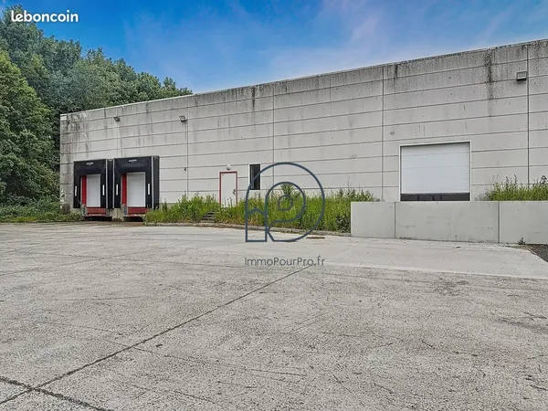 Entrepôt 2673 m² Halluin