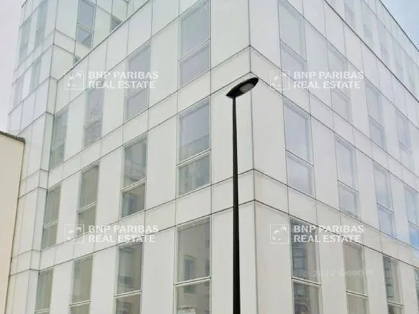 Bureaux 1660 m²