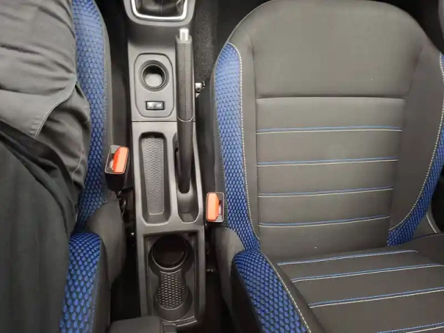Dacia Duster eco-g 100 4x2 — photo 48