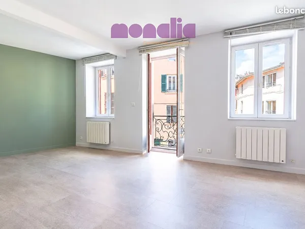 Studio 1 pièce 30 m²