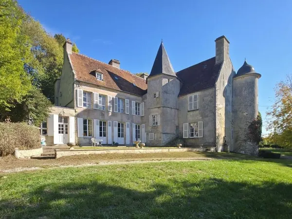 Château XVIIème, parc et dépendances, au pays d'Argentan
