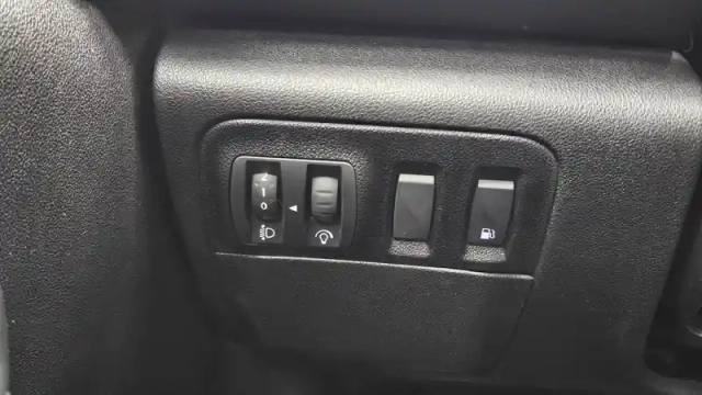 Renault Megane mégane iv berline e-tech plug-in hybride 160 — photo 48