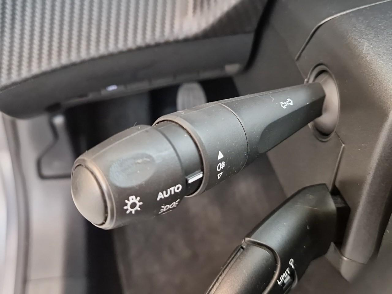 Peugeot 208 puretech 75 s&s bvm5 active business — photo 22