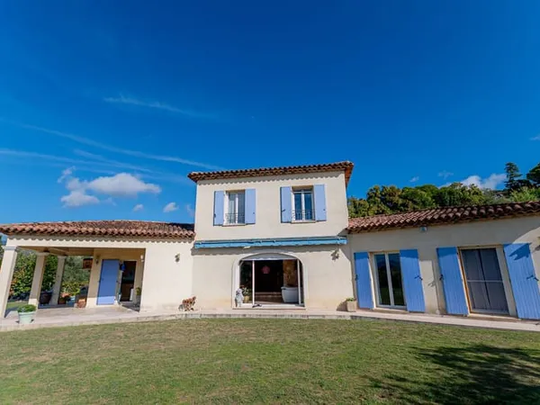 Maison 8 pièces 270 m²