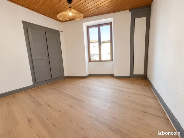 À louer - Superbe T2 rénové de 40 m² - Langeac - 470 CC