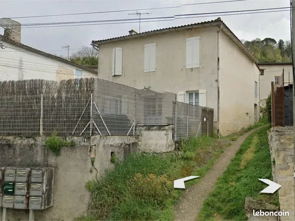 Maison individuelle en pierre - environ 100 m² - Sainte-Croix-du-Mont - 135 000