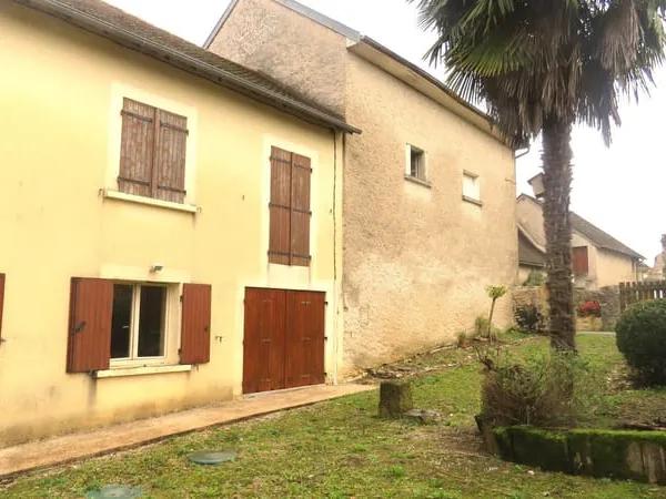 Ensemble immobilier de 2 maisons (en pierres et mitoyennes)