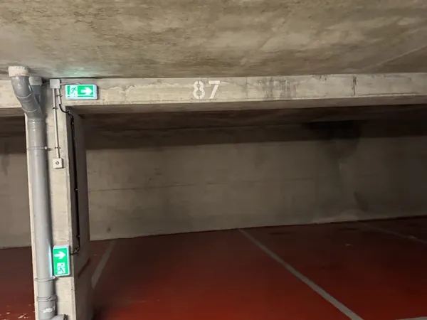 Loue parking - 13m²