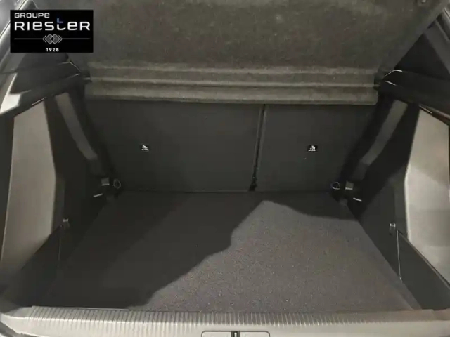Peugeot 2008 hybrid 145 e-dcs6 — photo 6