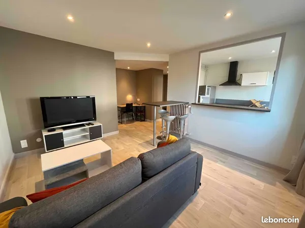 T3 MEUBLÉ 58 m² - 2 CHAMBRES - 440 /PERS CC - PROCHE FACULTÉS / COUBERTIN