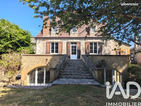 Maison 10 pièces 420 m²