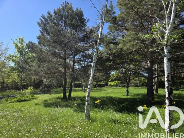 Terrain 800 m²