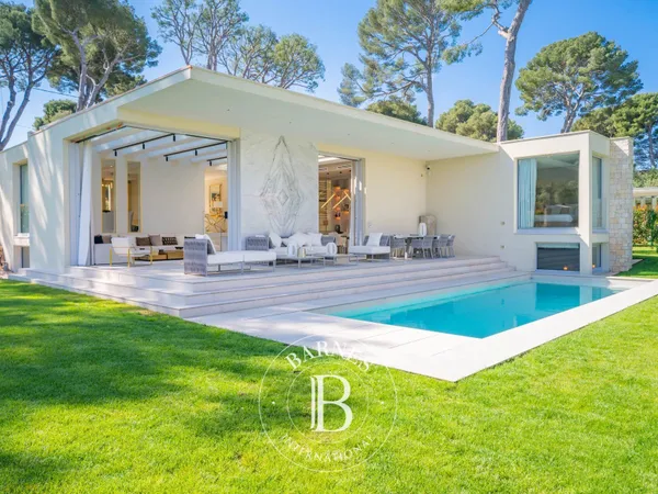 CAP D'ANTIBES - VILLA CONTEMPORAINE NEUVE - VUE MER