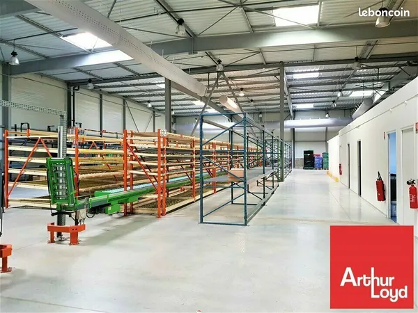 LOCAL D'ACTIVITE 535 m² POITIERS
