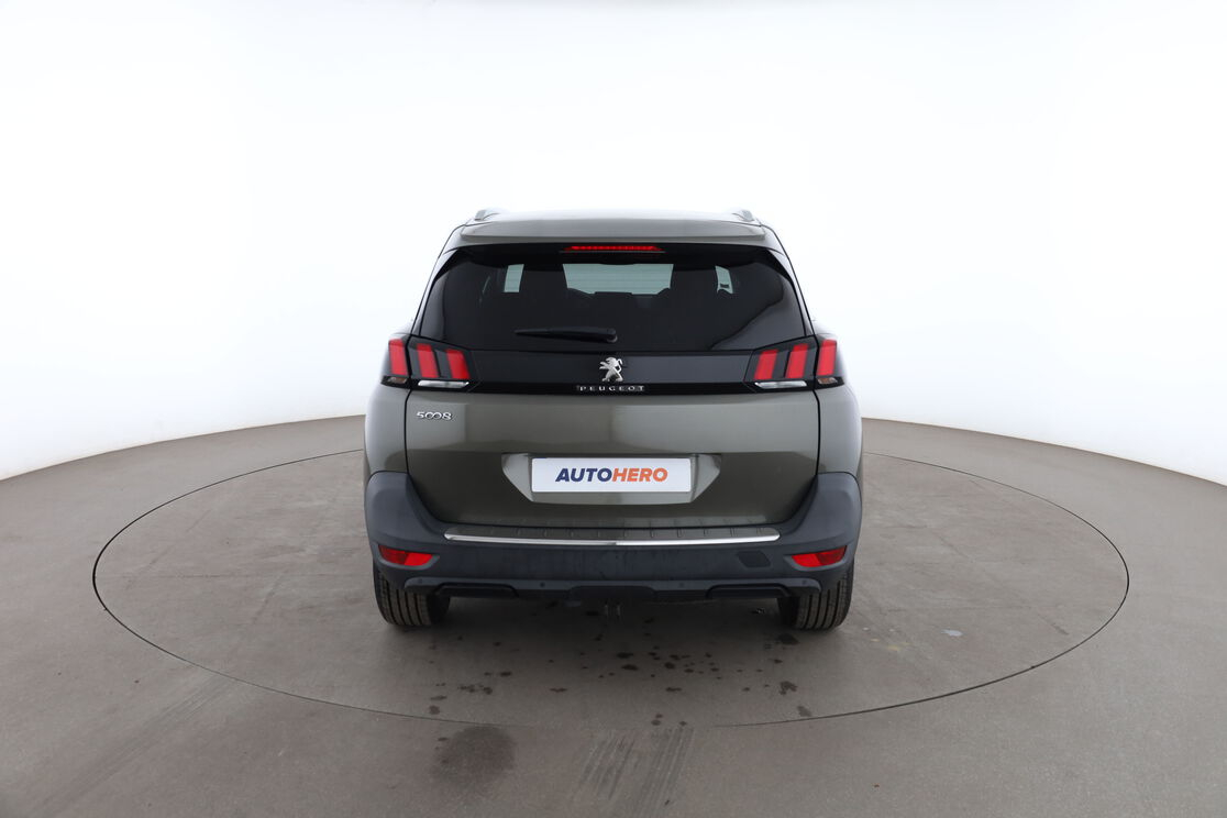 Peugeot 5008 1.5 Blue-HDi Allure — photo 4