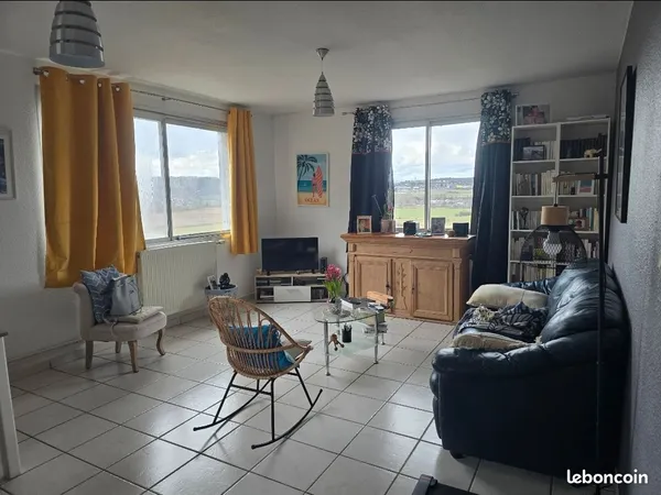 Loue T3 de 70 m2 avec terrasse