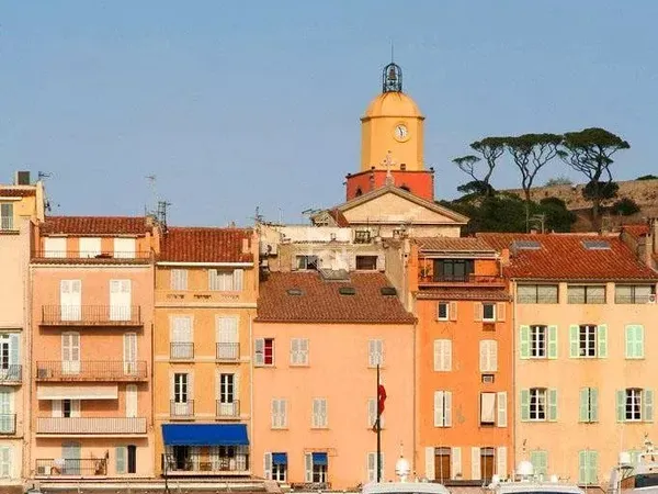 A LOUER - SAISON 2026 - BOUTIQUE - SAINT-TROPEZ