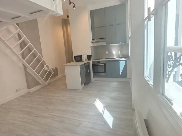 Studio 1 pièce 28 m²